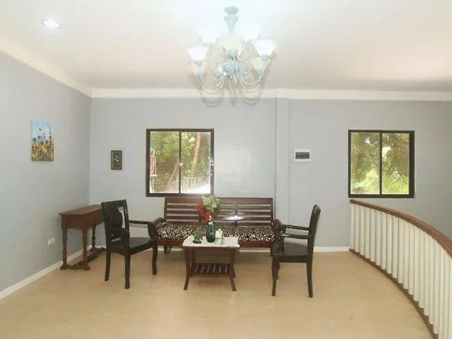 5 Bedroom House In Poblacion Cebu Вилла Compostela (Cebu)